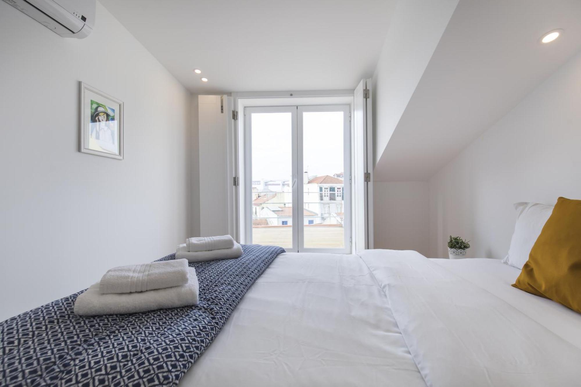 Lovely Duplex W Balcony Lizbona