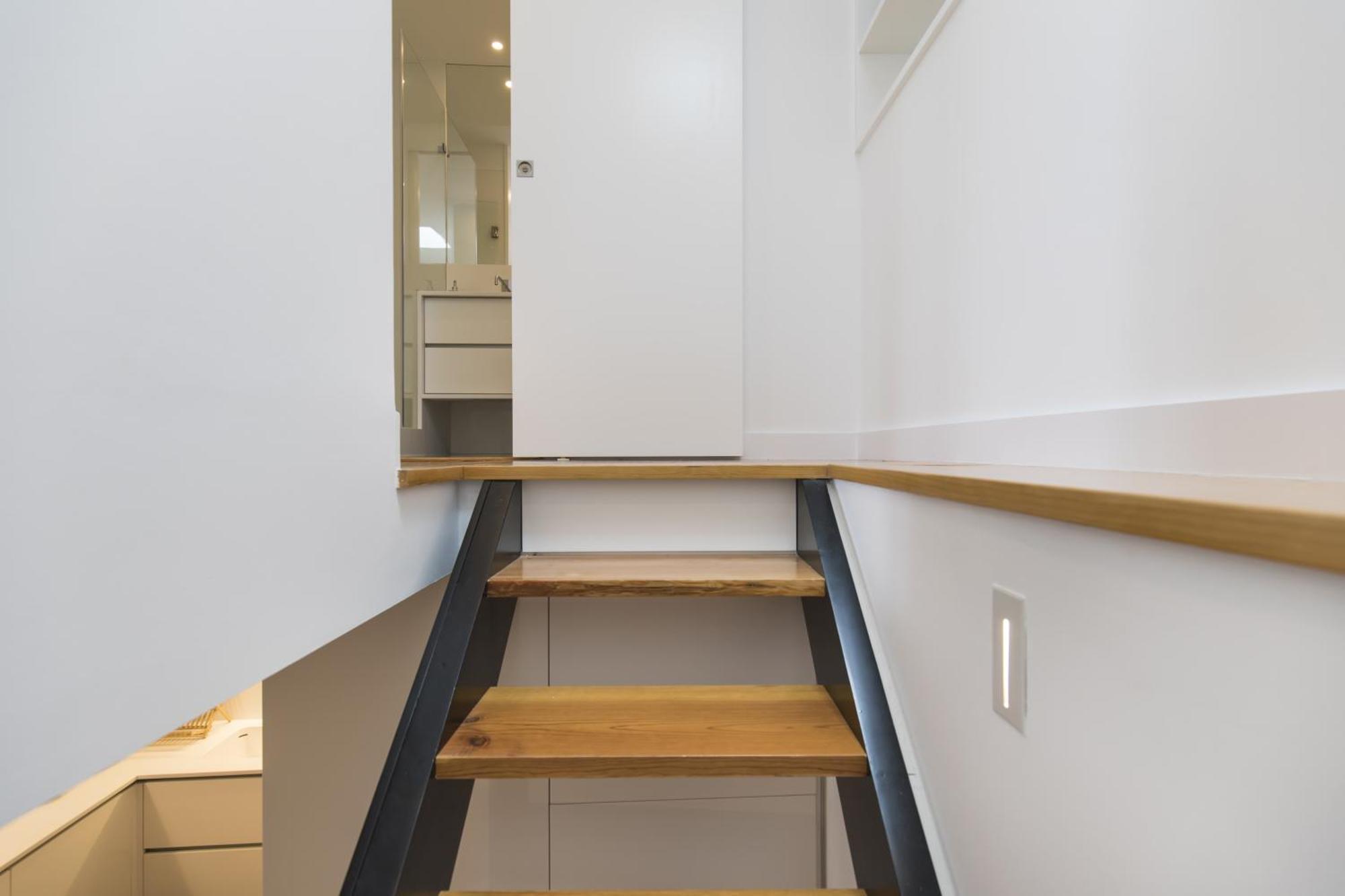 Lovely Duplex W Balcony Apartament