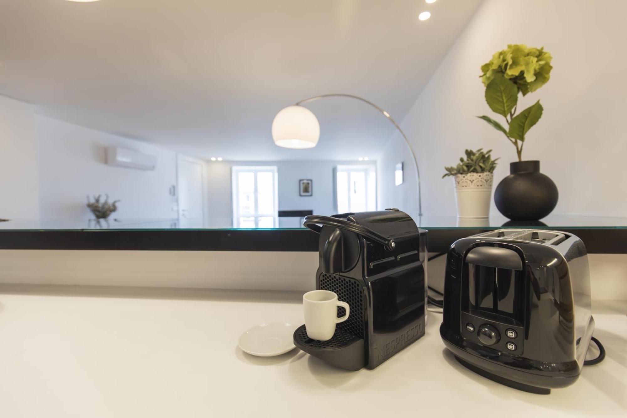 Lovely Duplex W Balcony * Lizbona
