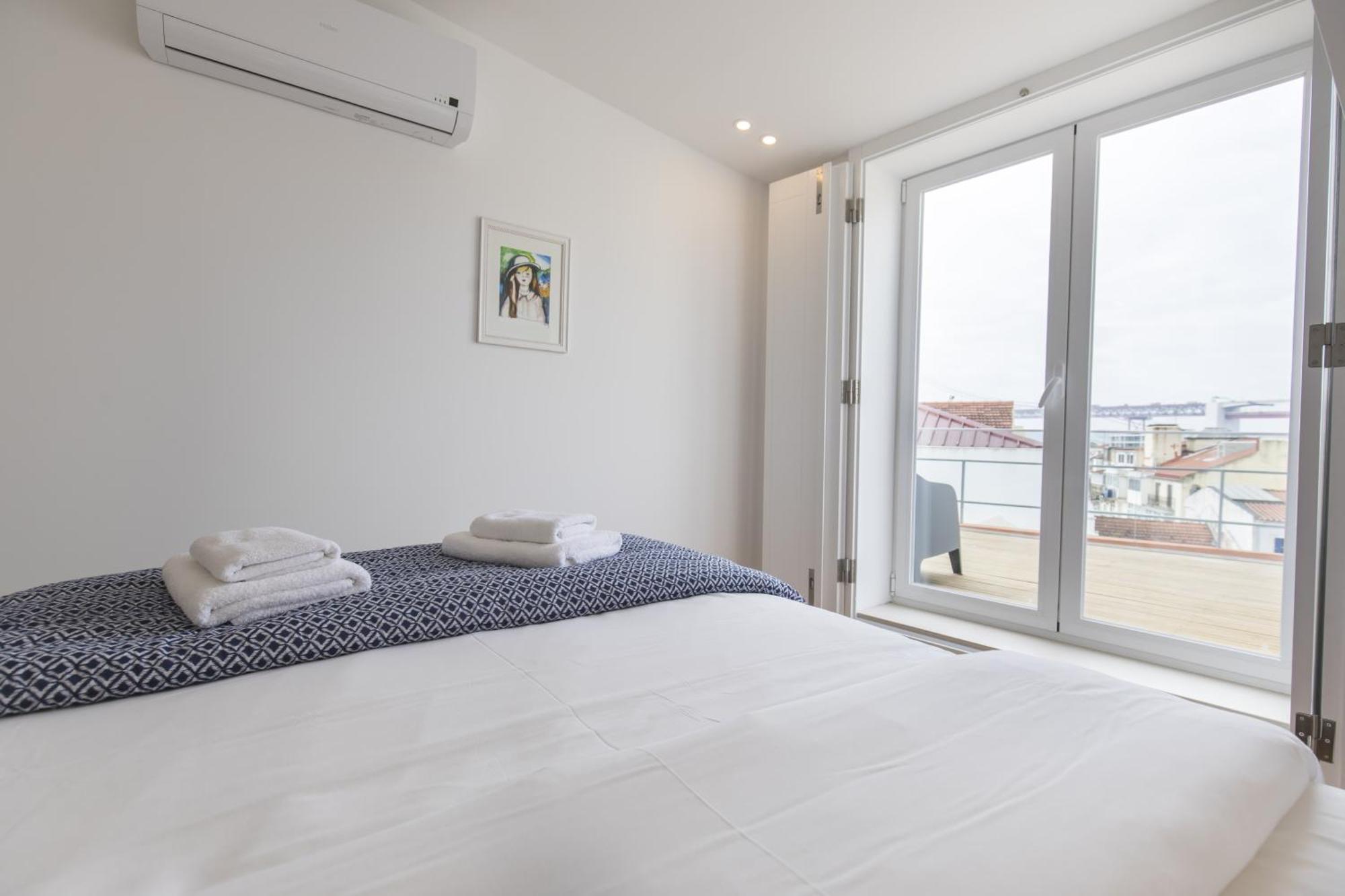 Lovely Duplex W Balcony Apartament *